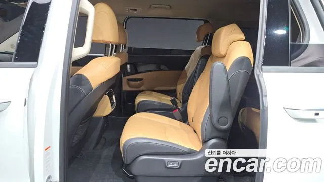 Kia Carnival Generation 4 — Фото автомобиля 18