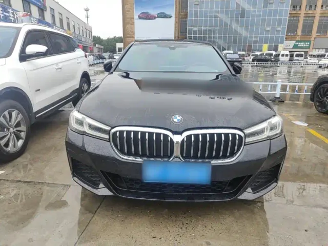 BMW 5 Series — Фото автомобиля 2