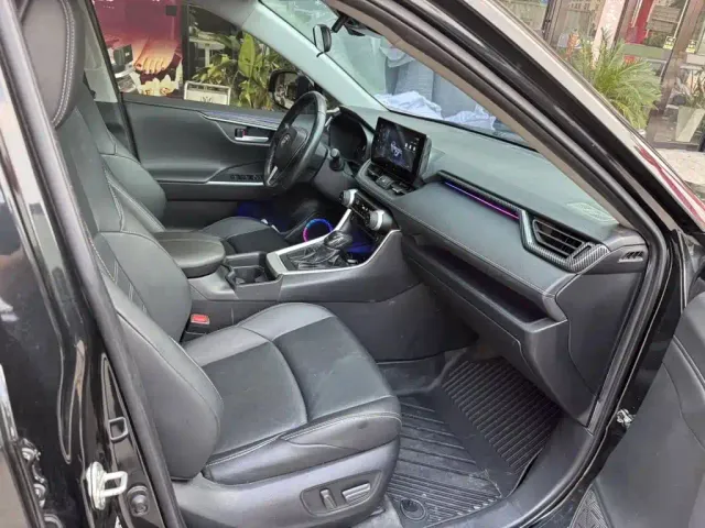 Toyota Wildlander — Фото автомобиля 10