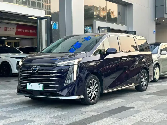 GAC Trumpchi E9 — Фото автомобиля 17