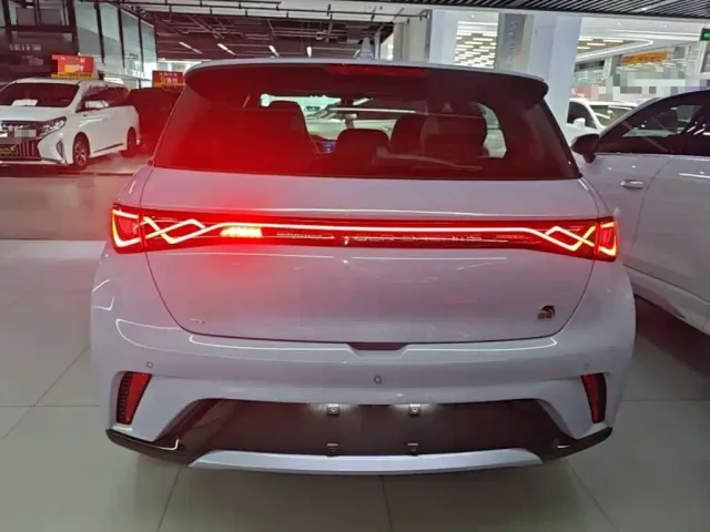 BYD Dolphin — Фото автомобиля 5