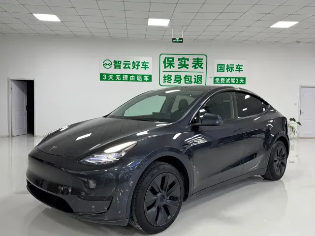 Фотография автомобиля — Tesla Model Y