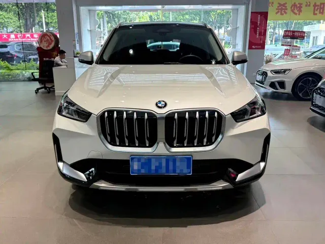 BMW X1 — Фото автомобиля 2