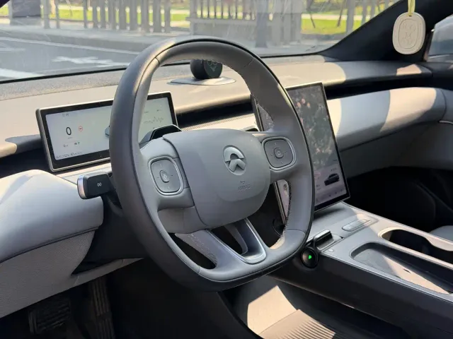 Nio ET5 Touring — Фото автомобиля 8