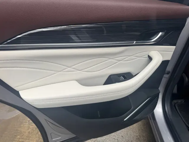 Geely Xingyue L — Фото автомобиля 10