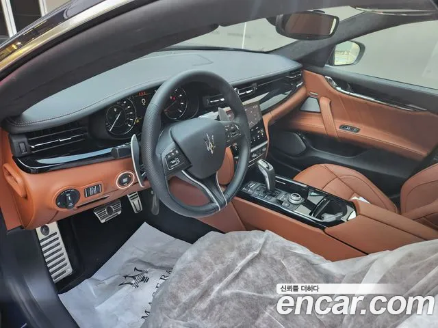 Maserati Quattroporte — Фото автомобиля 7
