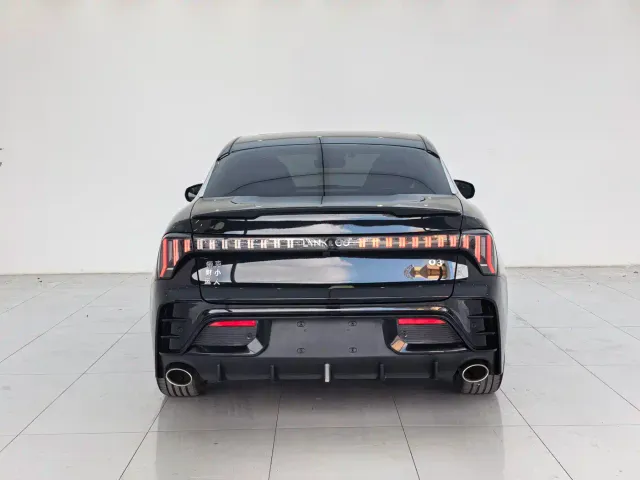 Lynk & Co 03 — Фото автомобиля 14