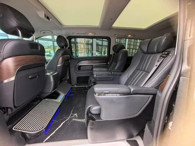 Mercedes-Benz V-Class — Фото автомобиля 10