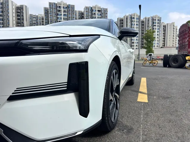 Geely Galaxy L6 — Фото автомобиля 12