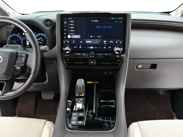 Toyota Alphard — Фото автомобиля 8