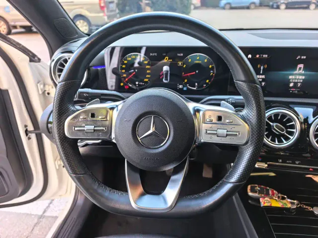 Mercedes-Benz A-Class — Фото автомобиля 8