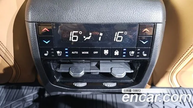Jeep Cherokee — Фото автомобиля 16