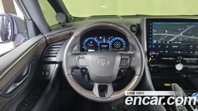 Toyota Alphard — Фото автомобиля 10