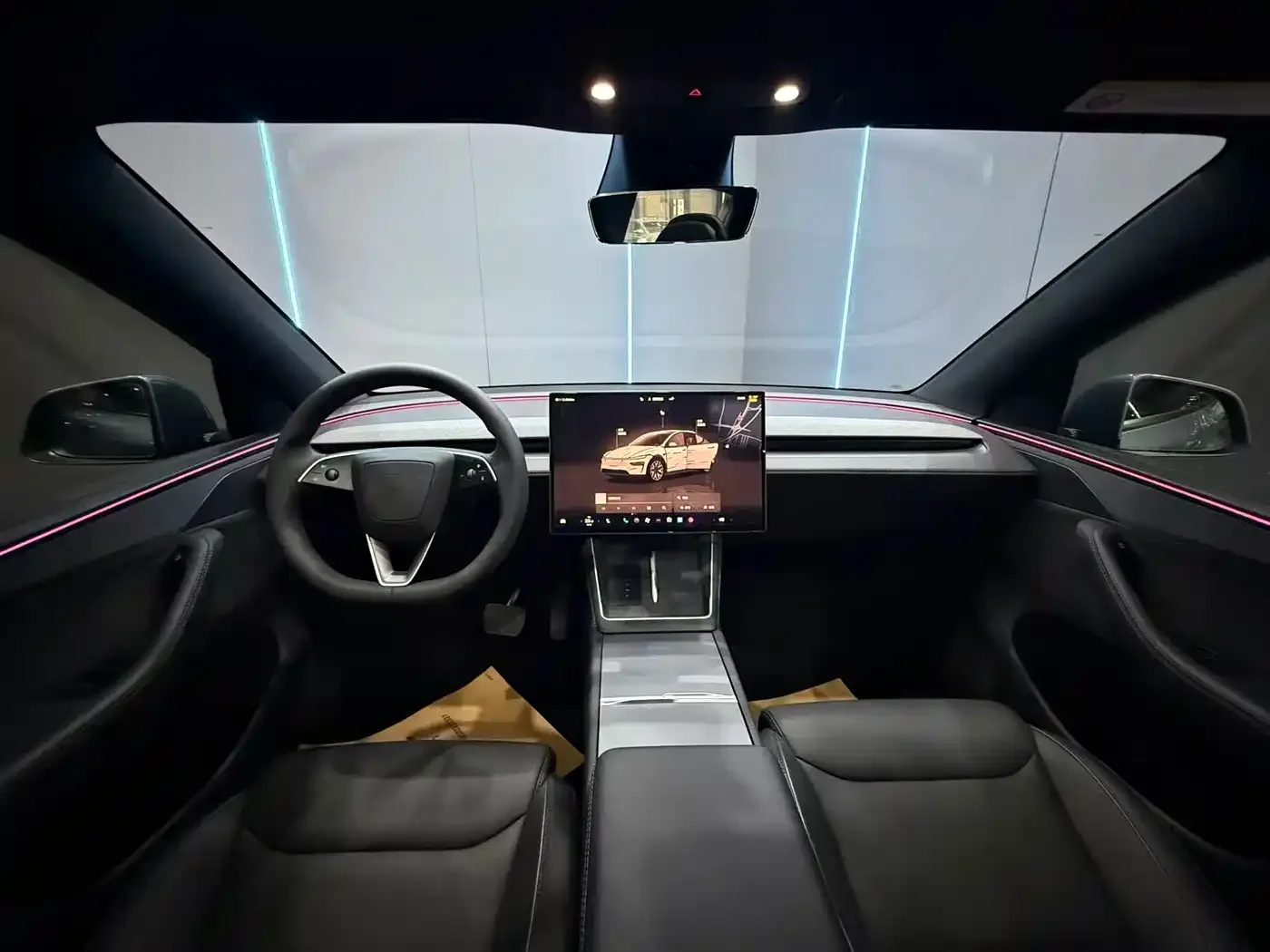 Tesla Model Y L 2025 Facelift Long Range AWD — Фото автомобиля 10