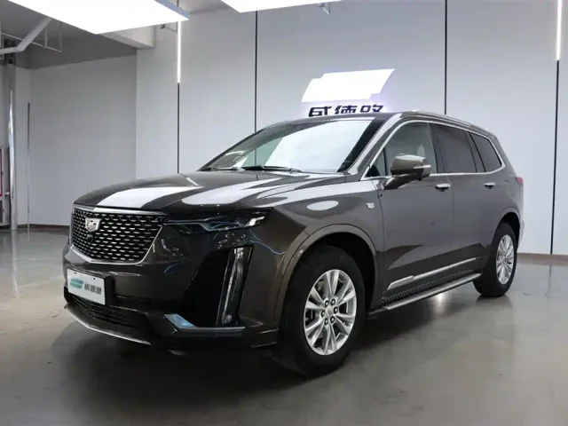 Фотография автомобиля — Cadillac XT6