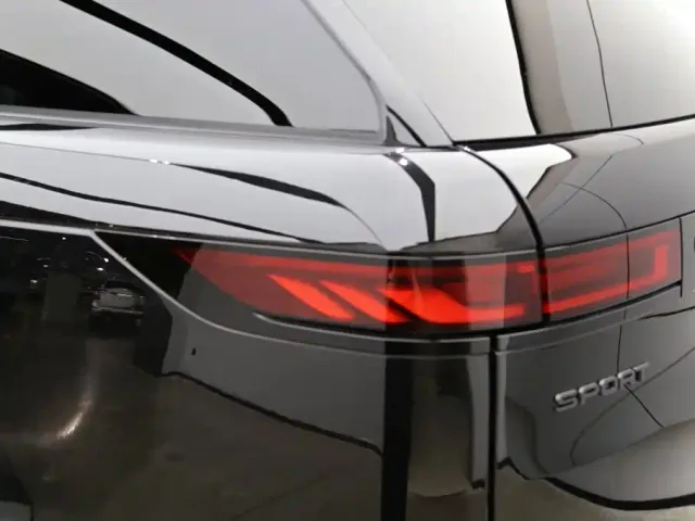Land Rover Range Rover Sport — Фото автомобиля 26