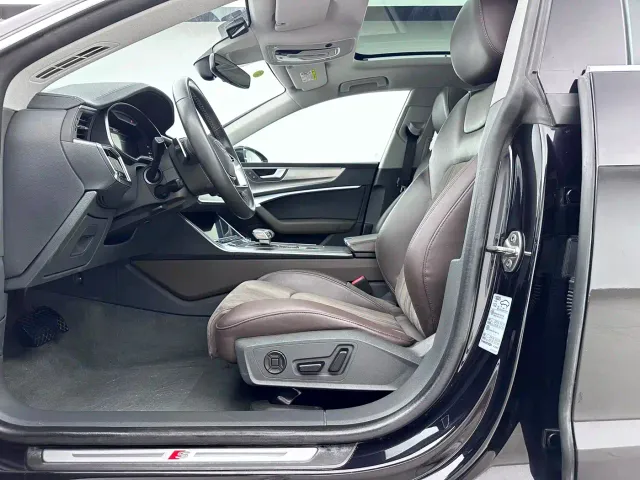 Audi A7L — Фото автомобиля 13