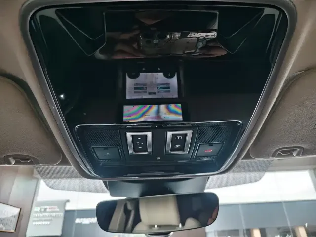 Land Rover Range Rover Sport — Фото автомобиля 13