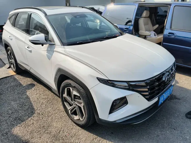 Hyundai Tucson — Фото автомобиля 3