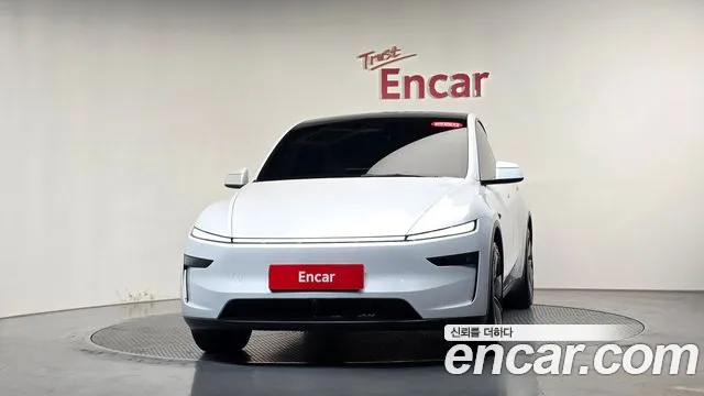 Tesla Model Y — Фото автомобиля 3