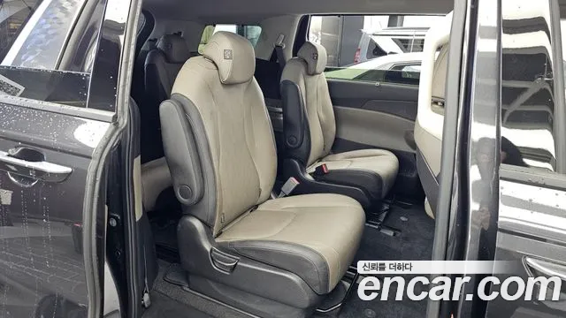 Kia Carnival 4th Gen — Фото автомобиля 18