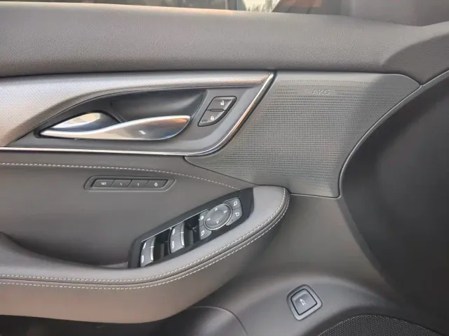 Cadillac CT5 — Фото автомобиля 11