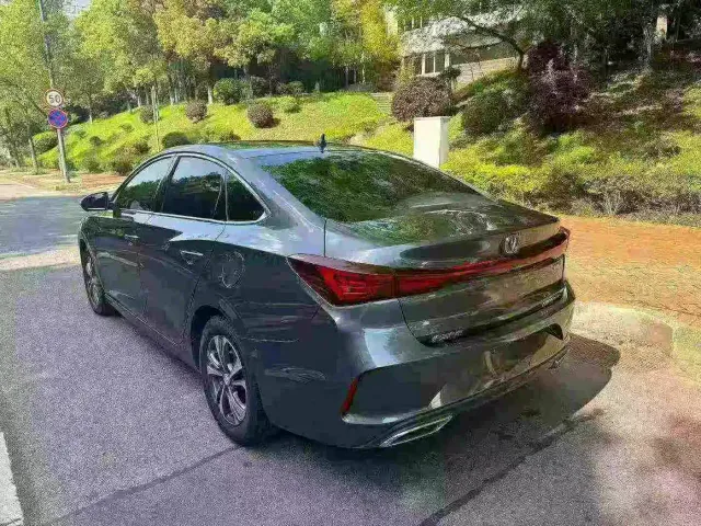 Changan Eado — Фото автомобиля 7