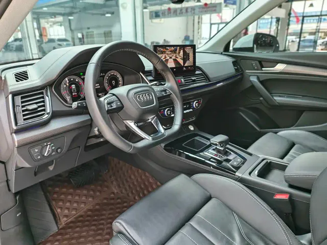 Audi Q5L — Фото автомобиля 10