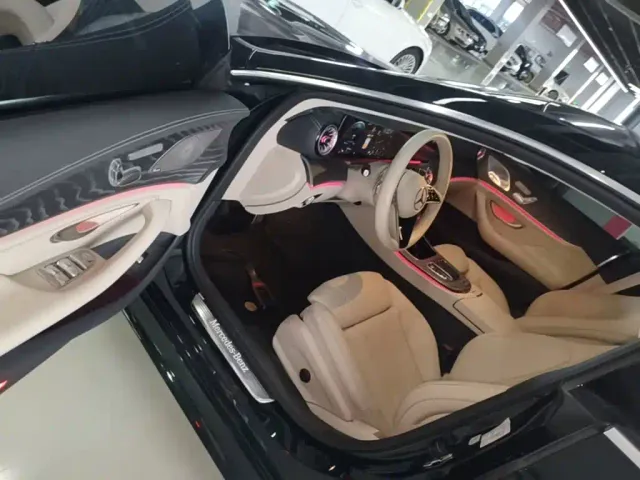 Mercedes-Benz CLS-Class — Фото автомобиля 15
