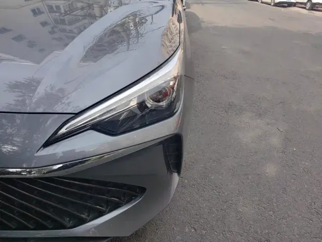 Roewe i5 — Фото автомобиля 5