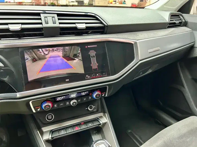 Audi Q3 — Фото автомобиля 14