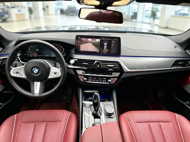 BMW 5 Series — Фото автомобиля 7