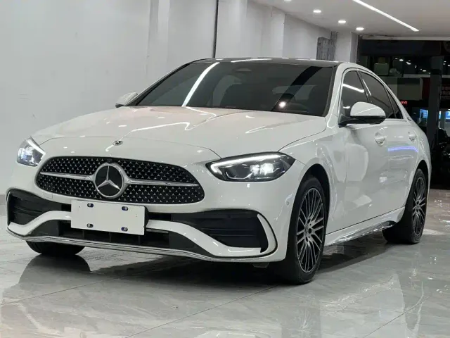 Фотография автомобиля — Mercedes-Benz C-Class