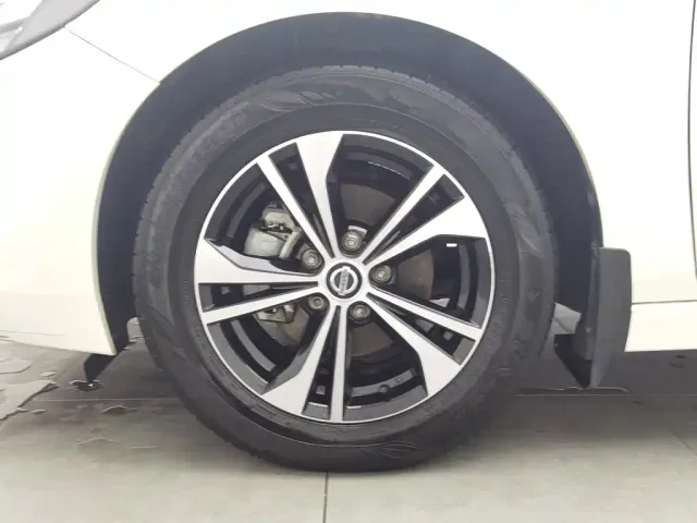 Nissan Sylphy — Фото автомобиля 17