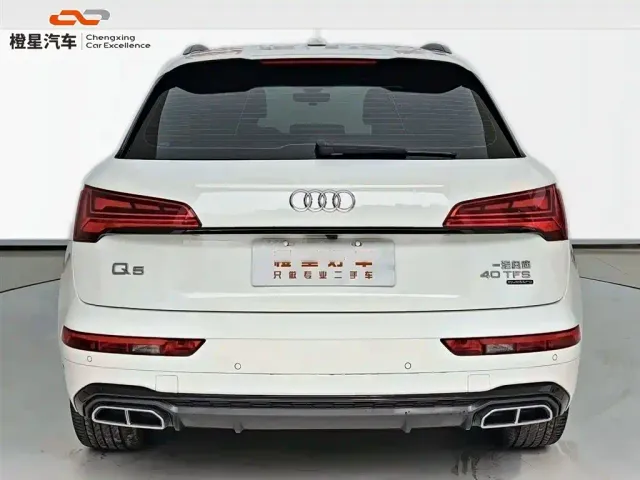 Audi Q5L — Фото автомобиля 5