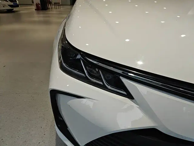Toyota Corolla — Фото автомобиля 10