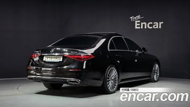 Mercedes-Benz S-Class — Фото автомобиля 2