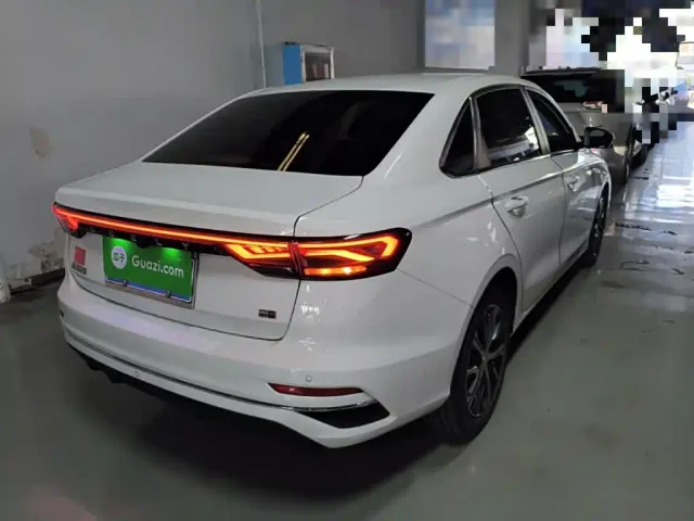 Geely Emgrand — Фото автомобиля 6