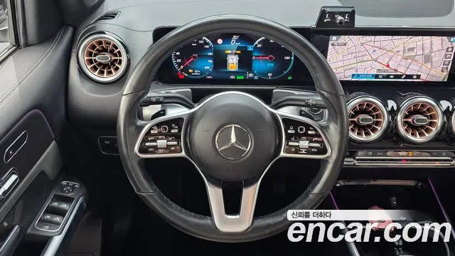 Mercedes-Benz EQB — Фото автомобиля 13