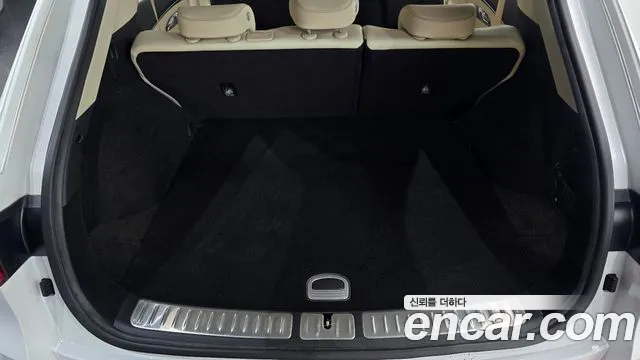Genesis GV70 — Фото автомобиля 24
