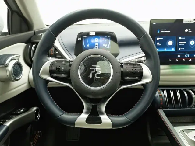 BYD Yuan PLUS — Фото автомобиля 11