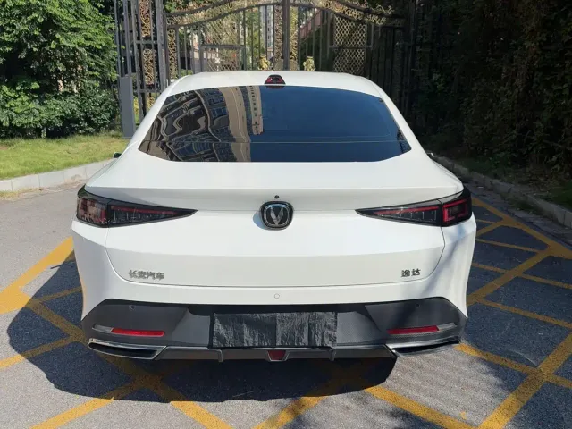 Changan Lamore — Фото автомобиля 8
