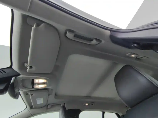 Volvo XC40 — Фото автомобиля 14