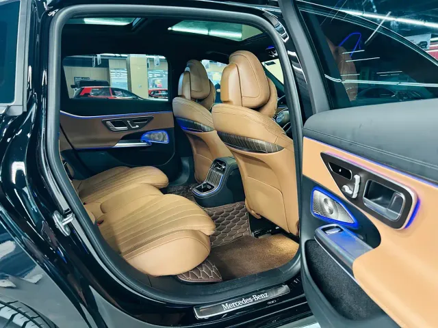 Mercedes-Benz E-Class — Фото автомобиля 18