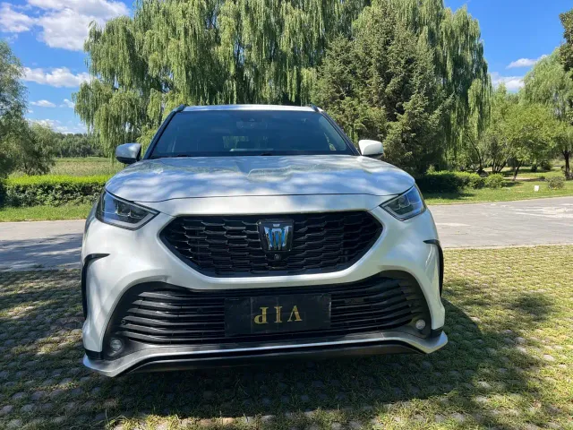 Toyota Crown Kluger — Фото автомобиля 2