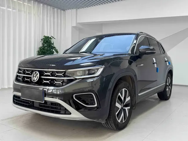 Фотография автомобиля — Volkswagen Tayron
