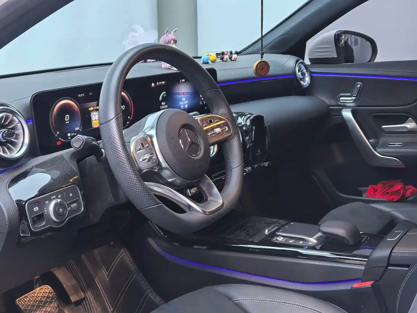 Mercedes-Benz Mercedes-Benz A-Class 2022 Facelift III A 200 L Sport Sedan Fashion — Фото автомобиля 11