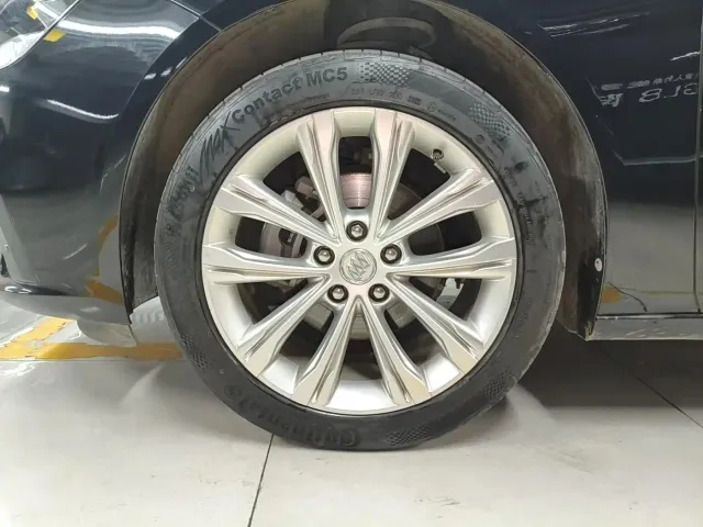 Buick Regal — Фото автомобиля 15