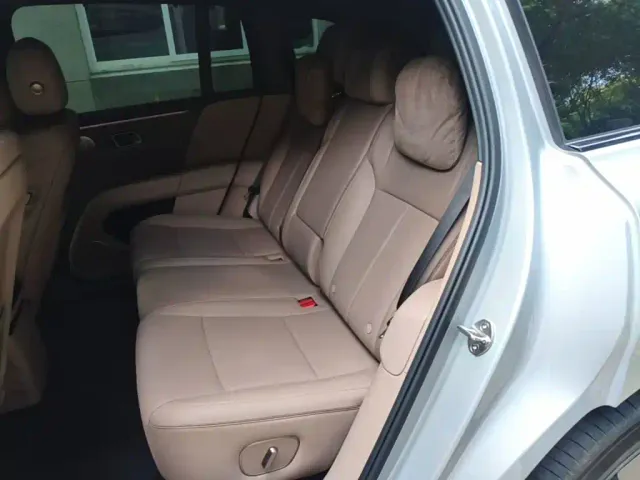 Li Auto i6 — Фото автомобиля 16