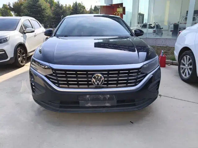 Volkswagen Passat — Фото автомобиля 2